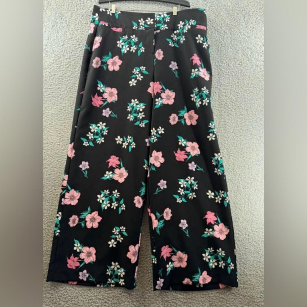 Lane Bryant The Allie wide leg floral print pants Dress pants trousers Size 18